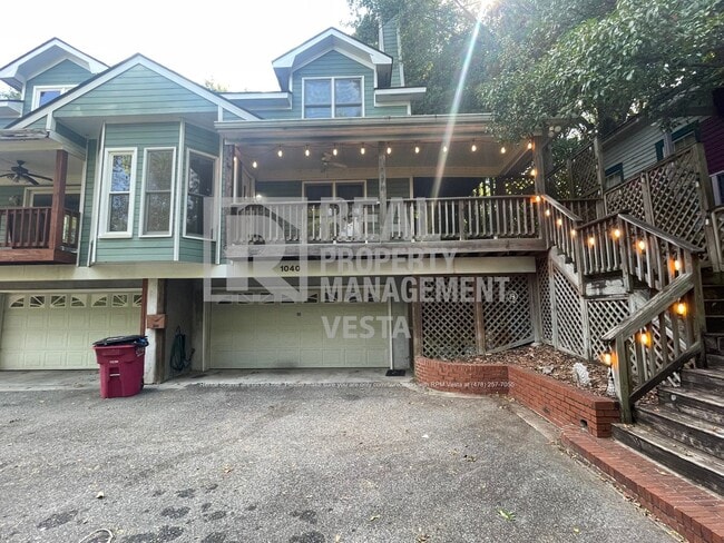 property at 1040 Walnut St