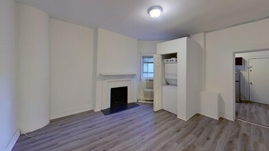 Mount Vernon Apartments in Baltimore, MD - Building Photo - Building Photo