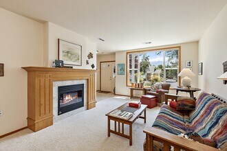 820 Satsuma Ct in Ashland, OR - Building Photo - Building Photo