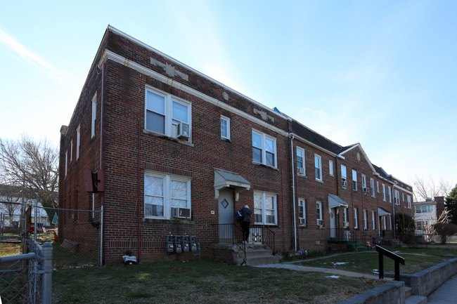 1629 W VIRGINIA NE in Washington, DC - Building Photo - Building Photo