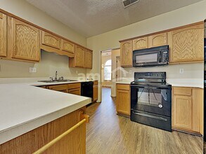 548 Wesley Woods Dr in Cordova, TN - Building Photo - Building Photo