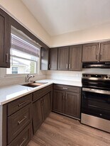 2023 Burton Ave in Waterloo, IA - Building Photo