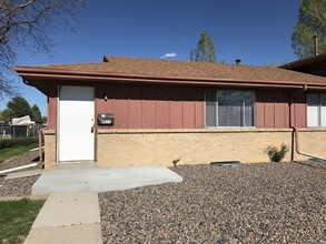 8974-8972 Circle Dr in Westminster, CO - Foto de edificio - Building Photo