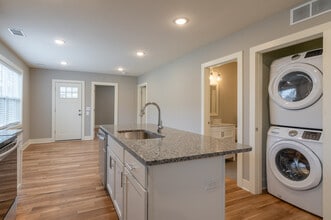 635 3rd St NW, Unit #2 in Grand Rapids, MI - Building Photo - Building Photo