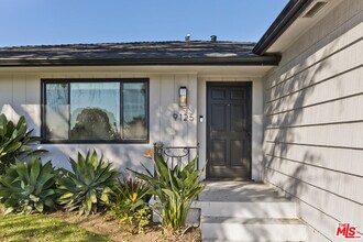9125 David Ave in Los Angeles, CA - Building Photo - Building Photo