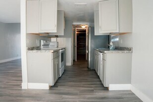 5884 Dewberry Way in West Palm Beach, FL - Building Photo