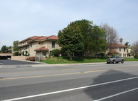 Ellis Terrace in Camarillo, CA - Building Photo - Building Photo