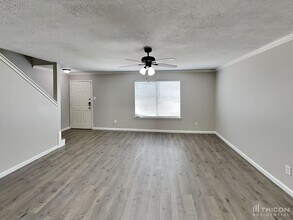 12094 La Salle Oaks in Conroe, TX - Building Photo - Building Photo