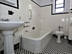 325 Larchmont Acres in Larchmont, NY - Building Photo - Building Photo