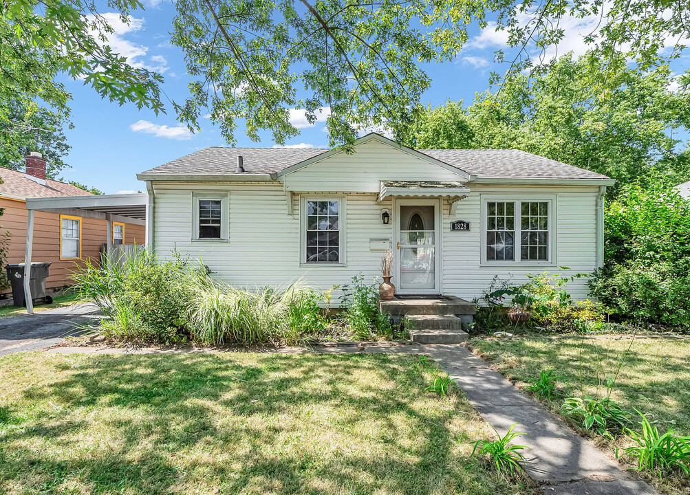 1828 N Bancroft St in Indianapolis, IN - Foto de edificio