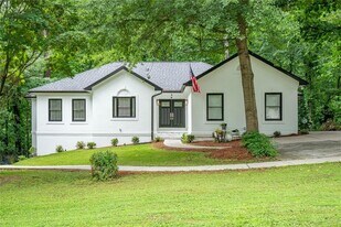 3924 Ashford Dunwoody Rd NE in Atlanta, GA - Building Photo