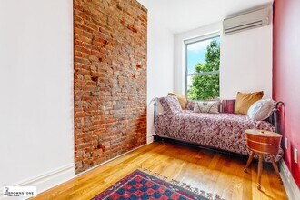 203 Luquer St, Unit 4B in Brooklyn, NY - Building Photo - Building Photo