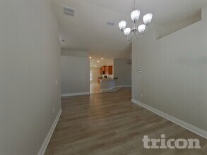 387 Buchannan Dr in Davenport, FL - Foto de edificio - Building Photo