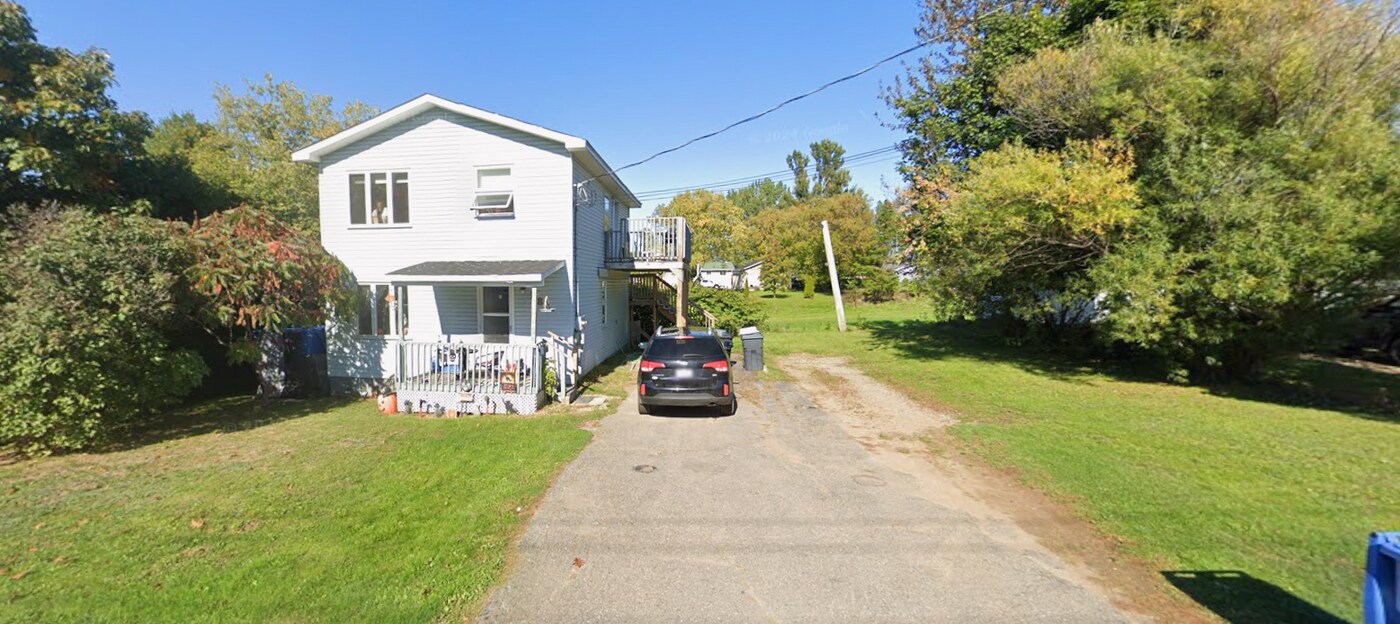 285 Church St in Bathurst, NB - Building Photo