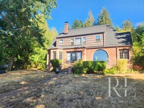 9051 Sunset Ln NW in Seabeck, WA - Building Photo - Building Photo