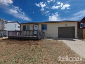 1875 Swearinger Dr in Colorado Springs, CO - Building Photo