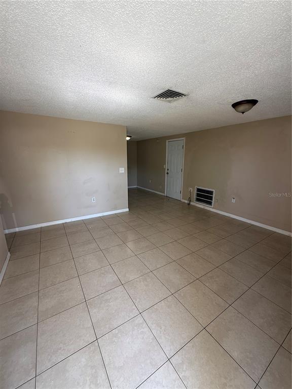 6656 Knightsbridge Dr in New Port Richey, FL - Building Photo - Building Photo