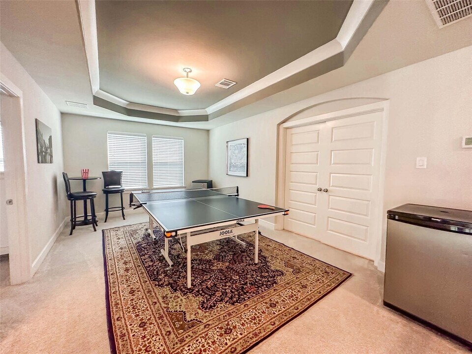 15135 Botanical Garden Dr in Conroe, TX - Building Photo