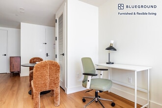 130 Hope St, Unit FL5-ID2205 in Brooklyn, NY - Foto de edificio - Building Photo