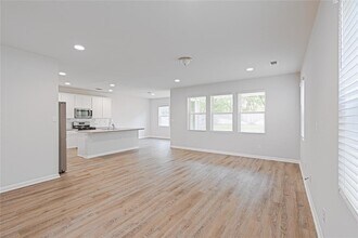 192 Fluttermill Loop in Liberty Hill, TX - Building Photo - Building Photo