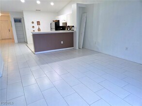 2218 Keith Ave S in Lehigh Acres, FL - Foto de edificio - Building Photo