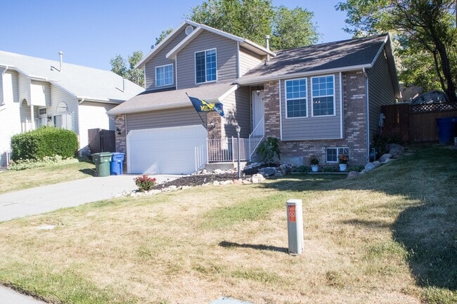 property at 3055 Westcove Dr