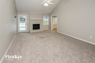 10629 N Canyon Rd in Charlotte, NC - Building Photo - Building Photo