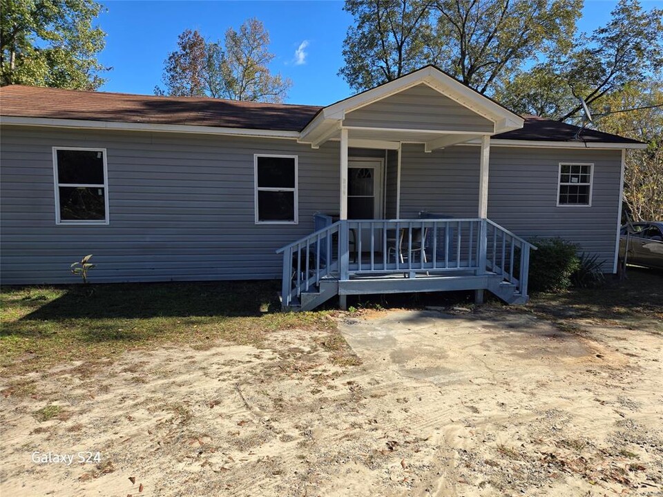 2240 US-231, Unit 3 in Wetumpka, AL - Building Photo