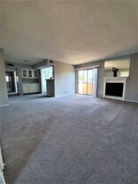 Huston Court in North Hollywood, CA - Building Photo