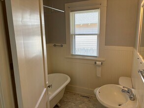 410 N Volutsia in Wichita, KS - Building Photo - Building Photo