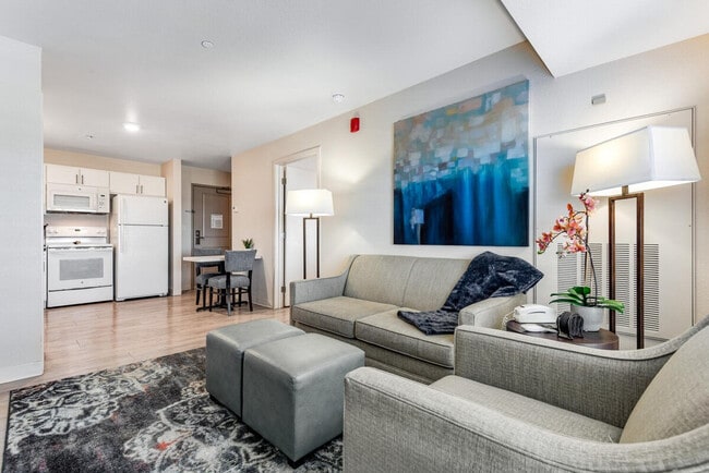 11350 E Peakview Ave in Englewood, CO - Foto de edificio - Building Photo