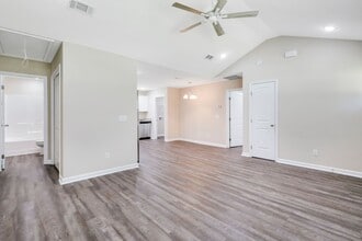 521 Church Cir in Jesup, GA - Building Photo - Building Photo