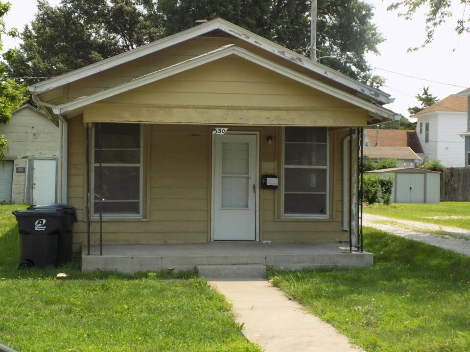 530 Bertley St in Moberly, MO - Foto de edificio