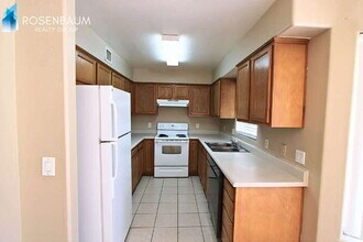 15547 S Moon Valley Rd in Arizona City, AZ - Building Photo - Building Photo