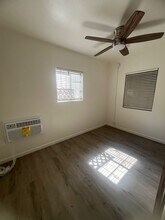 1134 Beachwood Dr in Los Angeles, CA - Building Photo - Building Photo