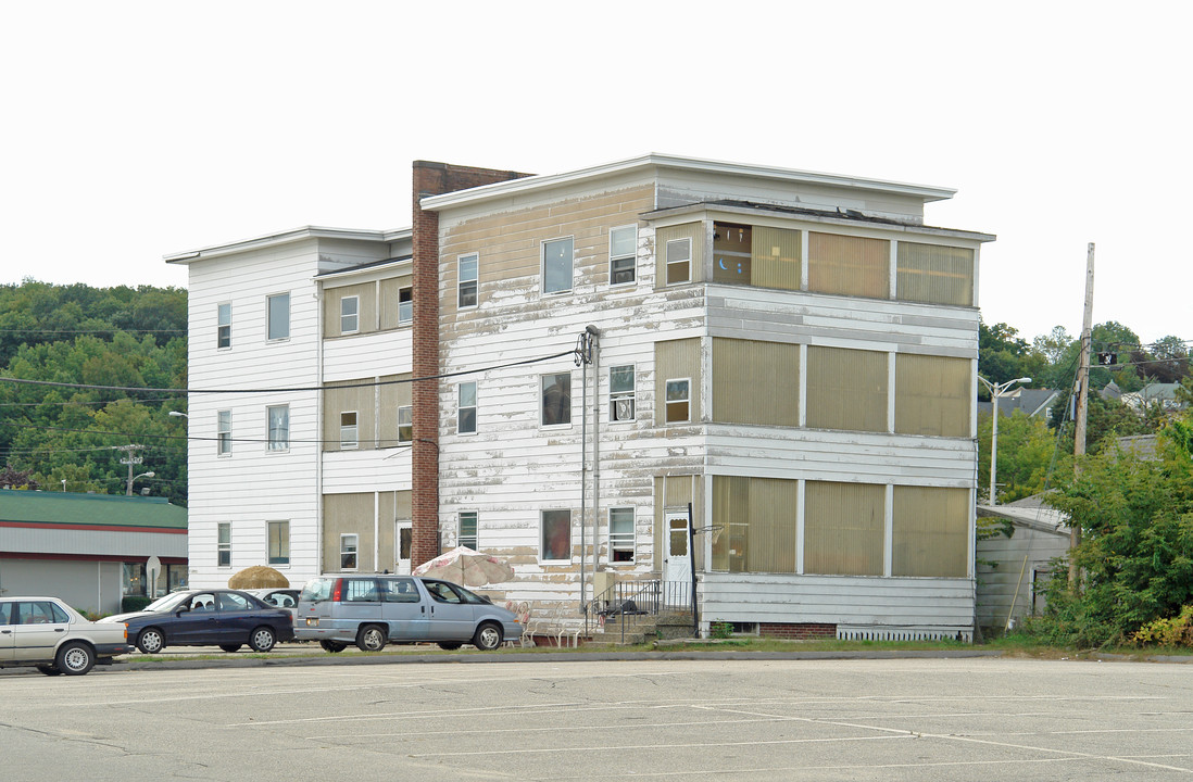 29 Library Ave in Auburn, ME - Building Photo