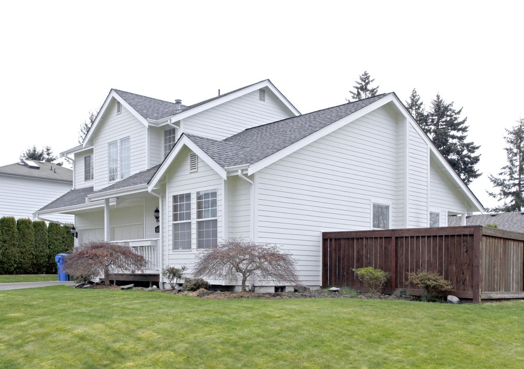 10414-10416 93rd St. Ct SW in Tacoma, WA - Foto de edificio