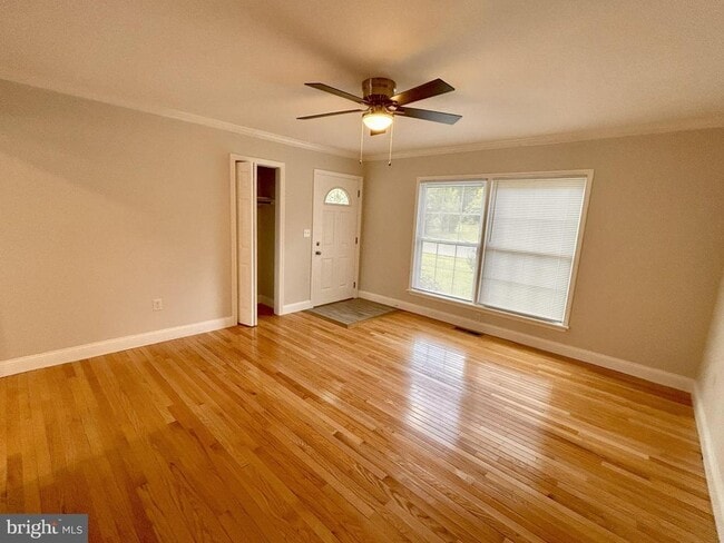 property at 3108 Waverly Dr