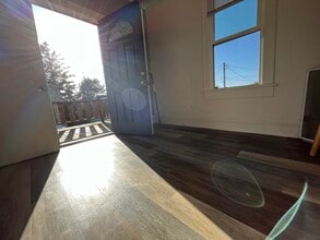 430 S Holladay Dr, Unit 6 in Seaside, OR - Foto de edificio - Building Photo