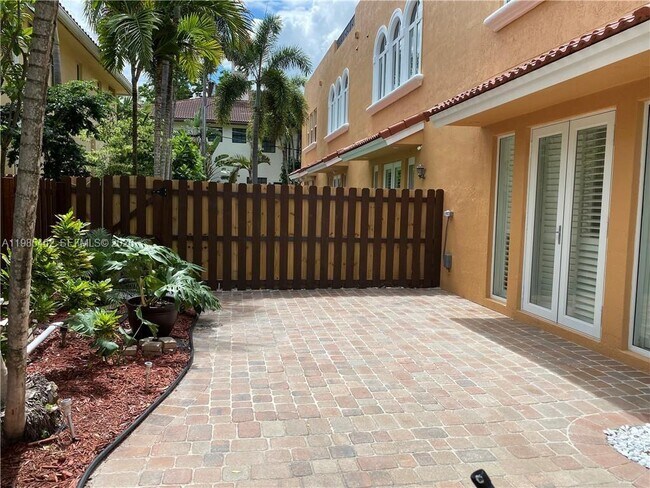 2636 NE 15th St in Fort Lauderdale, FL - Building Photo - Building Photo