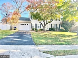 1306 Mistyvale St in Herndon, VA - Building Photo