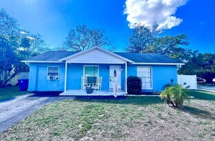 3409 Vorden St in New Port Richey, FL - Building Photo