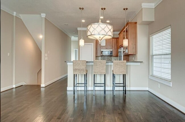 property at 1215 Wentworth St