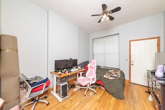 842 W Adams St, Unit 3 in Chicago, IL - Foto de edificio - Building Photo