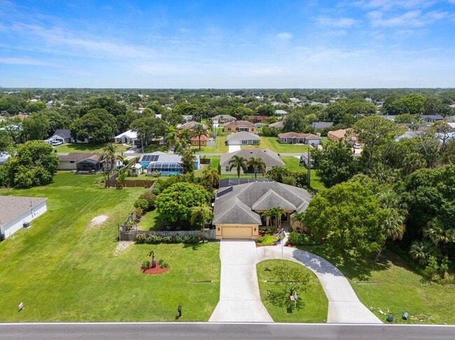 1456 SW Del Rio Blvd in Port St. Lucie, FL - Building Photo - Building Photo