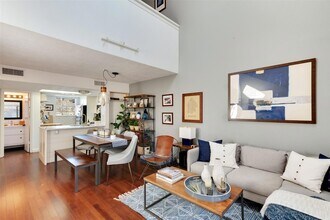 1411 Norwalk Ln, Unit 210 in Austin, TX - Building Photo - Building Photo