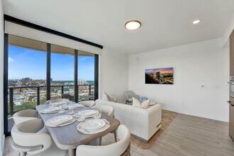 580 72nd St in Miami Beach, FL - Building Photo - Building Photo