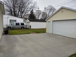 60 Canfield Dr in Mount Clemens, MI - Building Photo - Building Photo