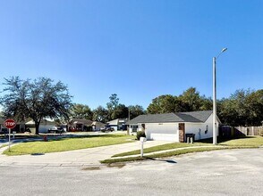 2610 Sundance Ct in Mulberry, FL - Building Photo - Building Photo