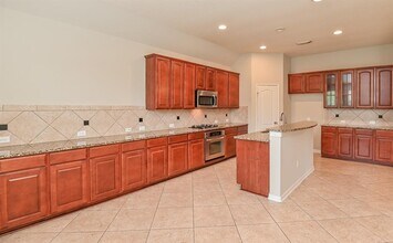 6803 Millwright St in Sugar Land, TX - Building Photo - Building Photo